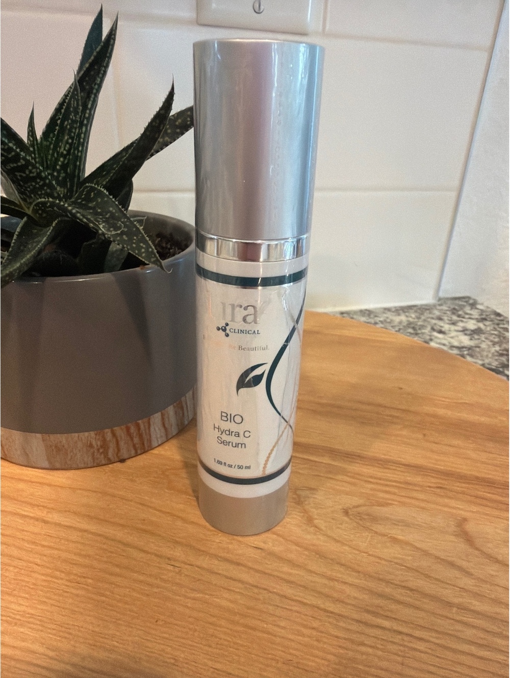 Lira Clinical BIO Hydra C Serum 1.69 oz